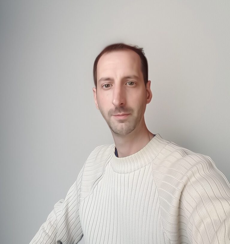 Sébastien Roussel, ancien professeur des écoles et Professeur Truck à Flers.